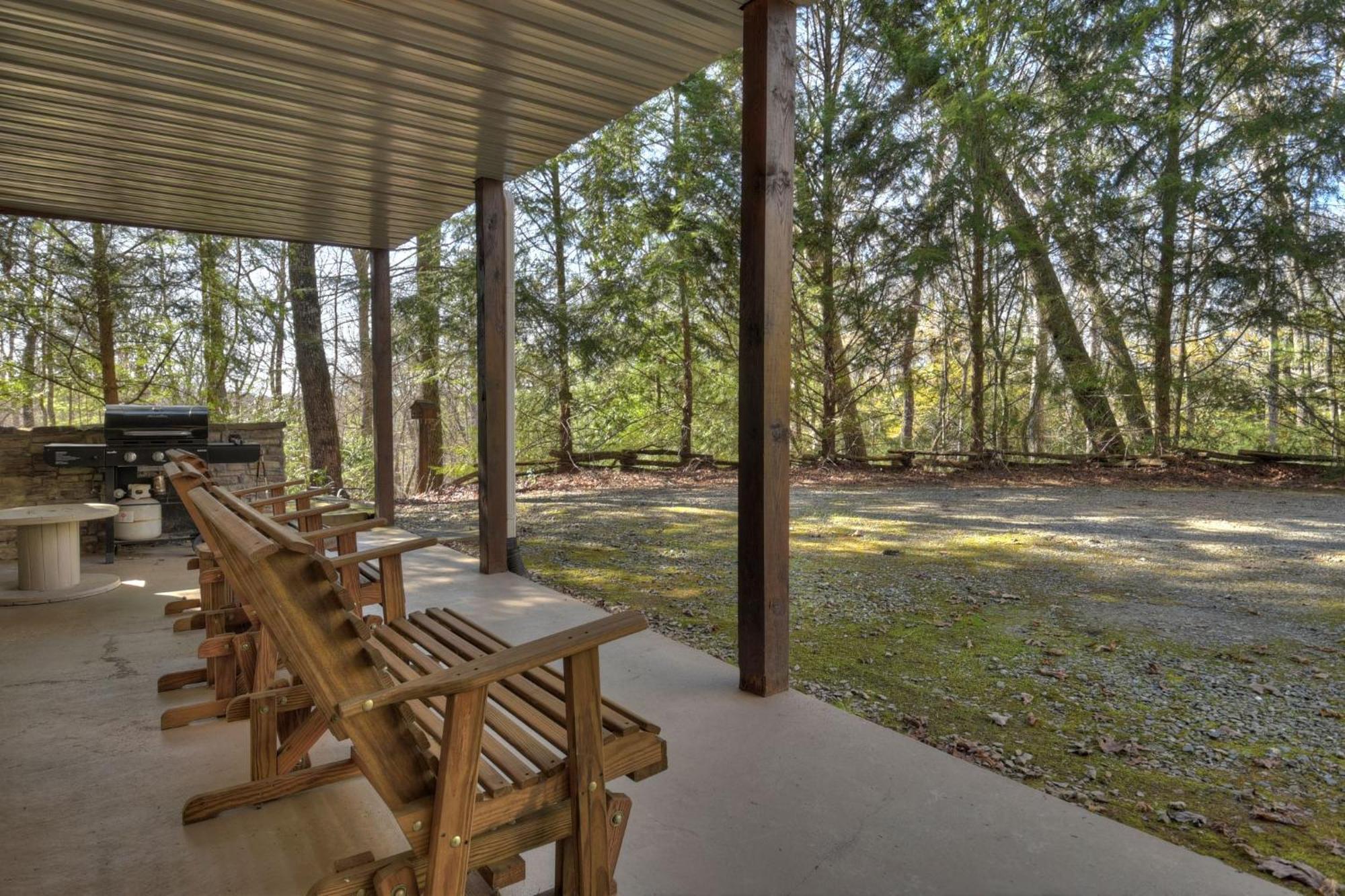 Southern Living Cottage Cozy Up By The Fire Relax On The Porch And Enjoy Peaceful Surroundings Blue Ridge Exterior foto