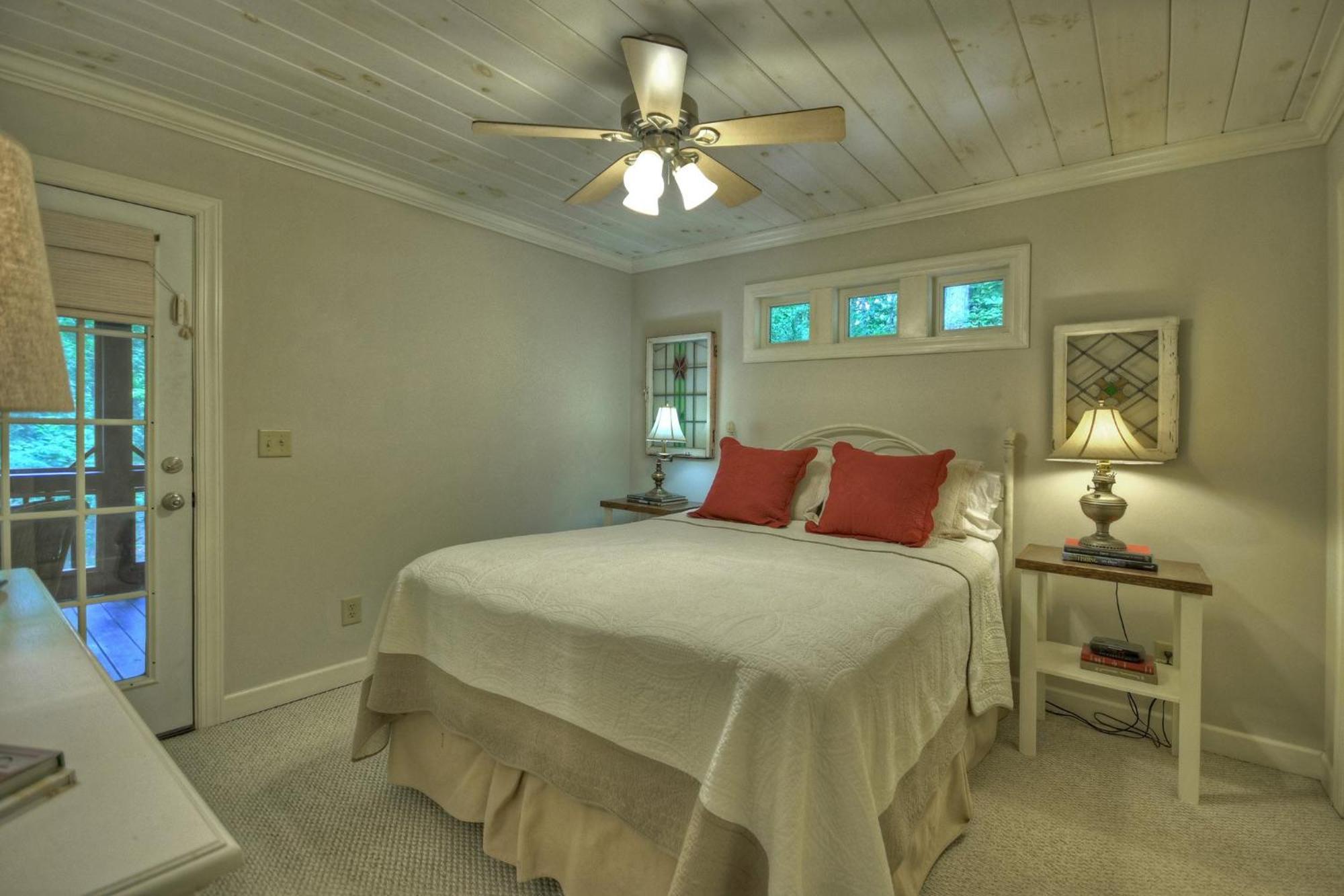 Southern Living Cottage Cozy Up By The Fire Relax On The Porch And Enjoy Peaceful Surroundings Blue Ridge Exterior foto